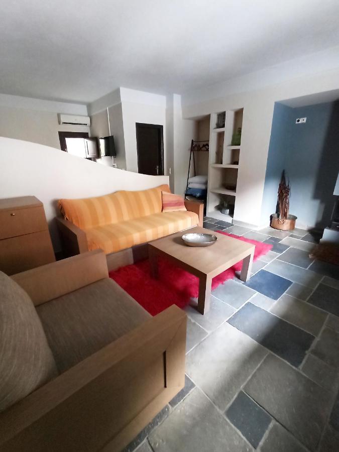 Guesthouse Vasiliki Steni Dhirfios Buitenkant foto