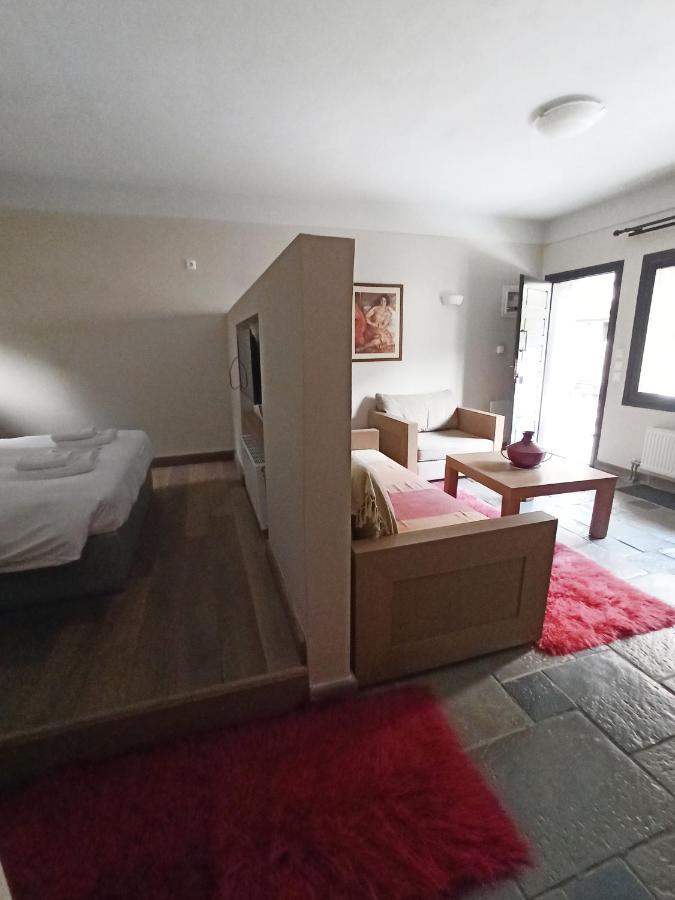 Guesthouse Vasiliki Steni Dhirfios Buitenkant foto